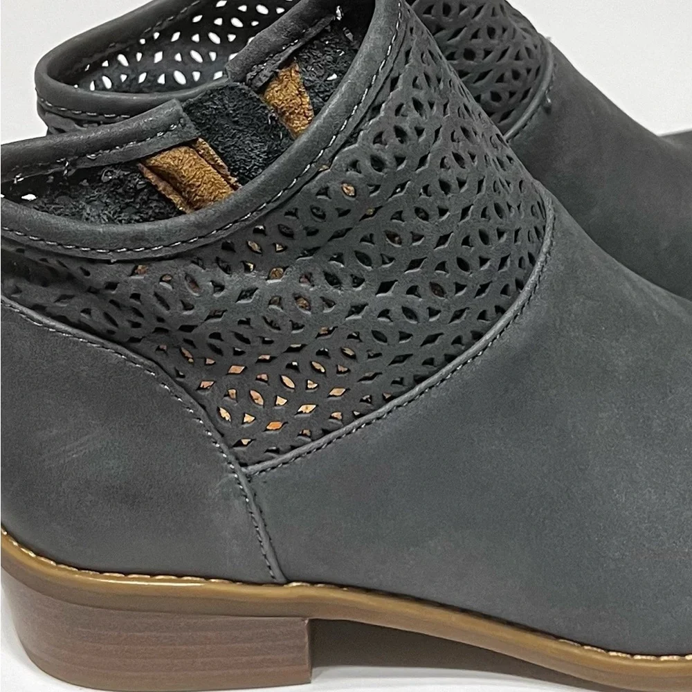 Comfortiva leather Boots new